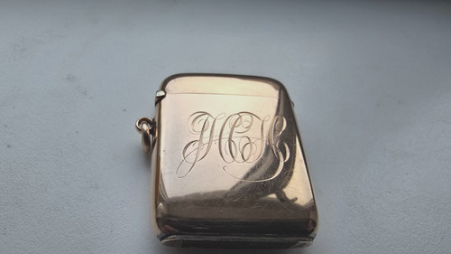 9ct gold vesta case - , (30.3g)