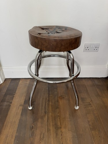 Taylor premium guitar stool - guitar,