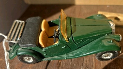 Corgi model made in - mg,