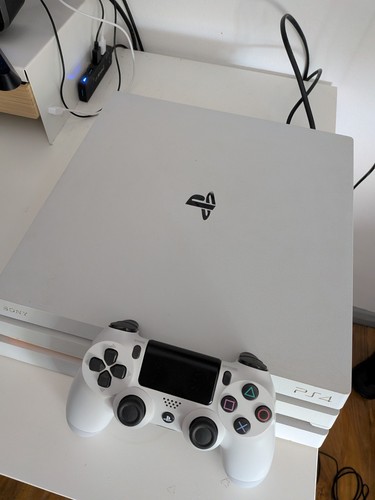 Sony playstation pro white - 4,