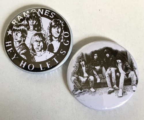 The ramones two punk lapel - :,