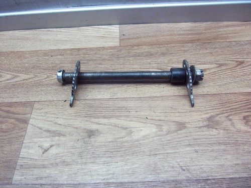 Yamaha 175 2k4 axle - mx,