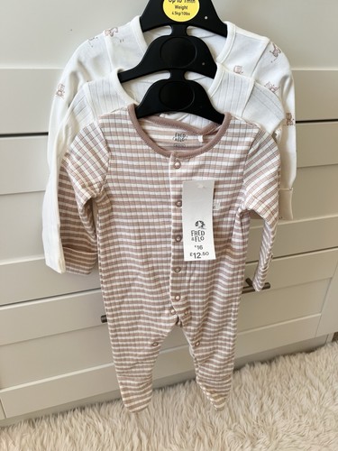 Neutral animal safari - neutral,