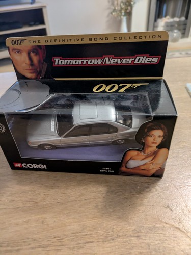New corgi 05101 bmw 750i - new,