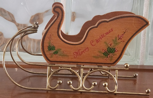 Wooden sleigh gold runners - wooden,