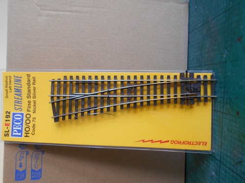 Peco code small - small, radius