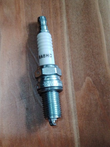 Champion ra8hc spark - 💥,
