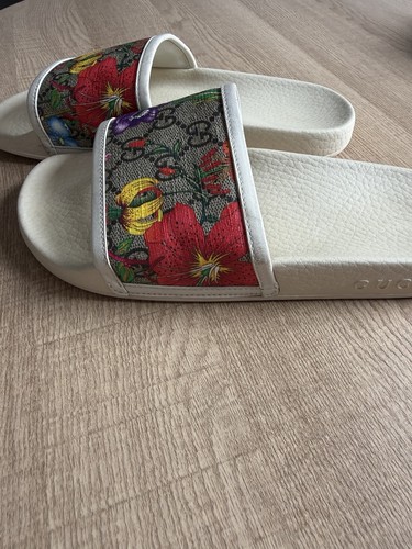 Gucci slider sandals - gucci,