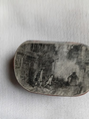 Vintage paper mache snuff box - ,