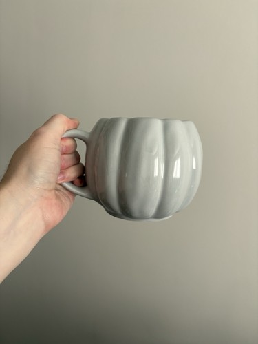 Pretty little home grey - home,
