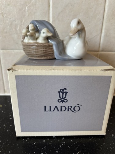 Lladro duck with ducklings - lladro,