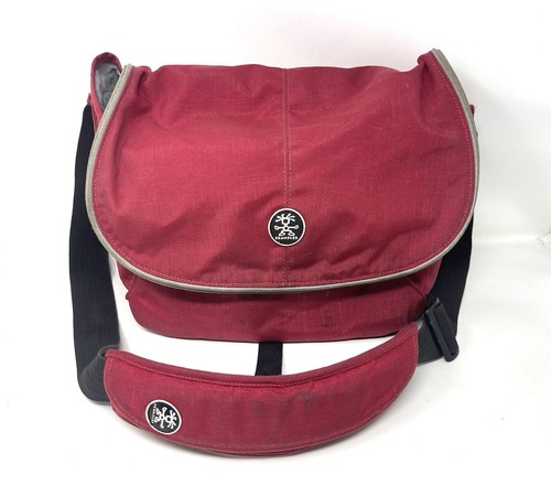 Crumpler camera bag red - crumpler, pretty
