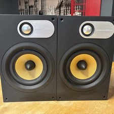 Bowers @ Wilkins 686 Bookshelf