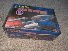 Polar Lights Star Trek USS ENTERPRISE NCC-1701  Snap-Together Model Kit .. NEW