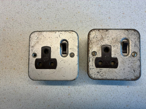 5amp metalclad range - x,