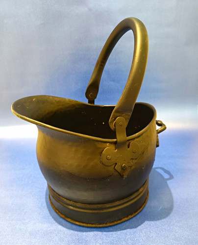 Black metal traditional coal - black,