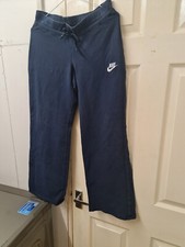 mens Nike three quarter joggers large
