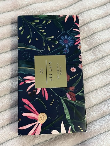 Floral collection gift - m,