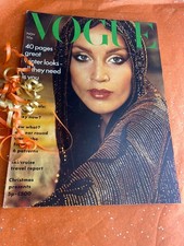 VOGUE MAGAZINE 1975 November FREE GIFT WRAP Fast Dispatch 