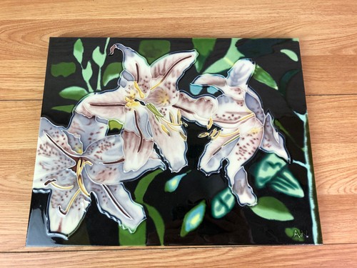 Large lilly decorative ceramic - lilly,
