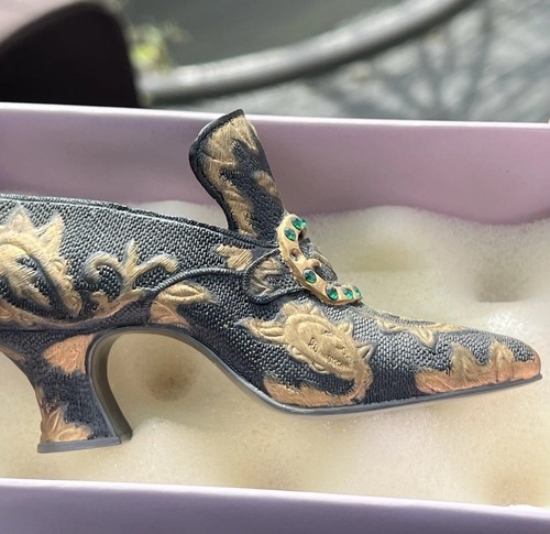 Miniature shoe ornament grey - shoe,