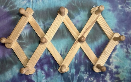 Coat hat rack accordian - coat/hat,