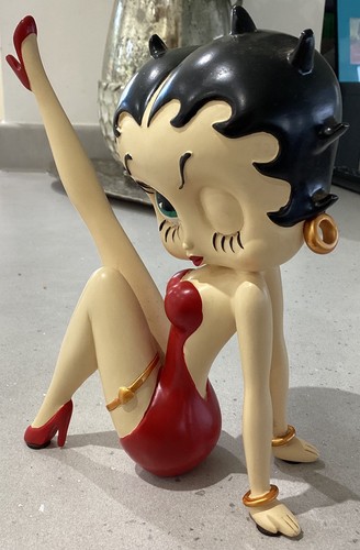 Betty boop leg statue - boop,