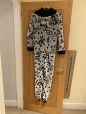 Disney Ladies ‘101 Dalmations’ Fluffy one Piece Size Medium (12-14)