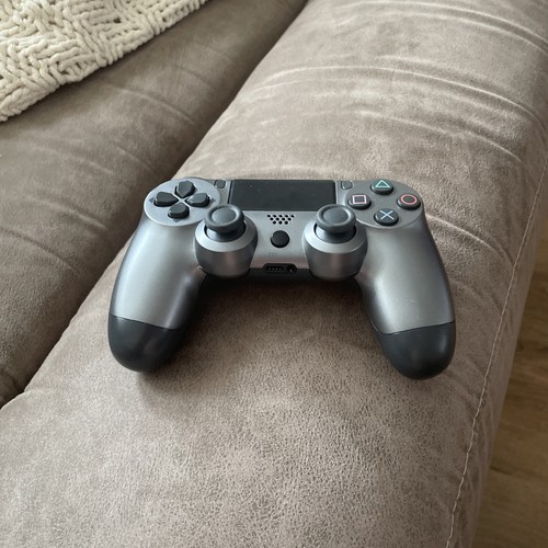 Official genuine sony ps4 - genuine,