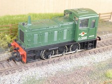 Bachmann 00 Gauge Class 03 Diesel Shunter D2000  in BR Plain Green Livery