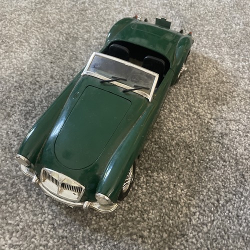 Scale mga twin - 1:16,