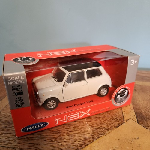 Mini cooper 1300 - 1300, british