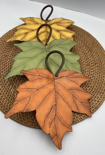 Metal leaf shaped - trays, wall