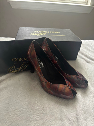 Donald pliner women s - j.,