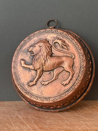Vintage italian copper lion - copper,