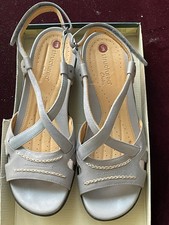 Clarks Women's Leather Sandals Size 4