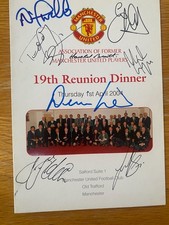 Manchester United multi signed former players menu 2004. Denis Law +++
