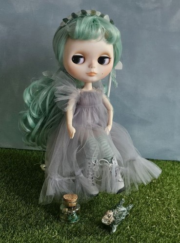 Nixie ooak custom blythe doll - ooak,