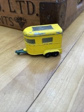 MATCHBOX SERIES No 43  SUPERFAST PONY HORSE BOX  TRAILER