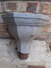 CAST IRON DRAIN HOPPER,GARDEN/FEATURE/PLANTER(r)