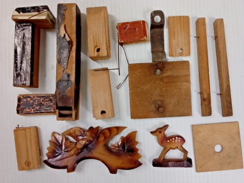 Cuckoo clock case - clock, parts