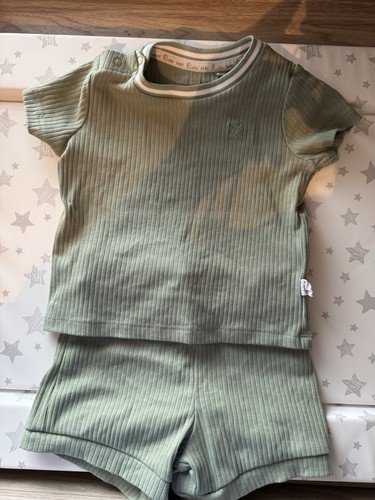 Month river island set - river, boy