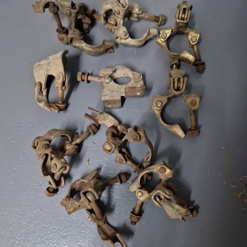 Used scaffolding clips - used,