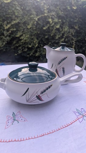 Denby greenwheat lidded jug - lidded,