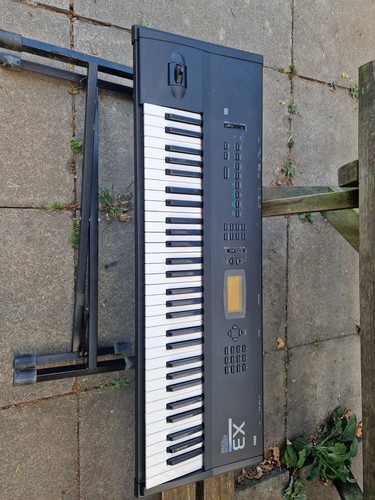 Korg digital synthesiser - x3,
