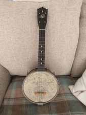 Wizard Banjolele - 1930's vintage. USA. Great playable condition.