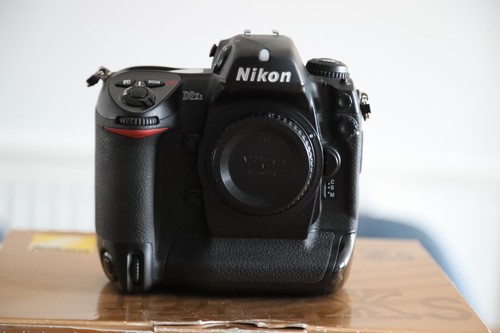 Nikon d2xs 4mp - digital, slr