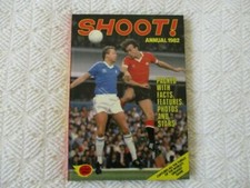 SHOOT!  ANNUAL 1982 ***Free Postage***