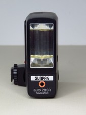 Sunpak Auto 28 SR Electronic Flash With Batteries and Built In Sync Cable