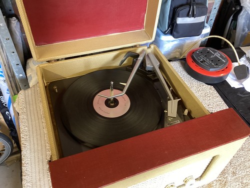 Vintage record player ear for - ear,